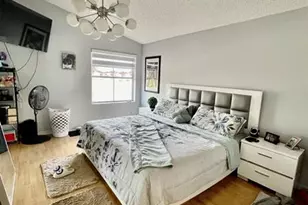 1960 NW 188th Ave, Pembroke Pines, FL 33029 - Photo 17