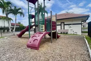 1960 NW 188th Ave, Pembroke Pines, FL 33029 - Photo 33