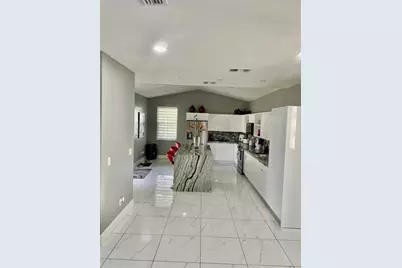 1960 NW 188th Ave, Pembroke Pines, FL 33029 - Photo 11