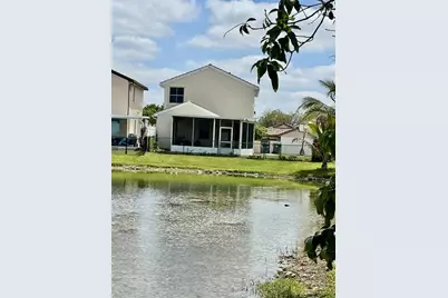 1960 NW 188th Ave, Pembroke Pines, FL 33029 - Photo 25