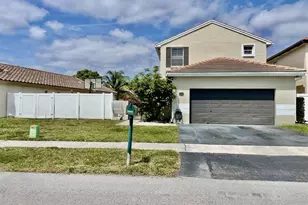 1960 NW 188th Ave, Pembroke Pines, FL 33029 - Photo 1