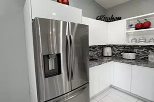 1960 NW 188th Ave, Pembroke Pines, FL 33029 - Photo 7