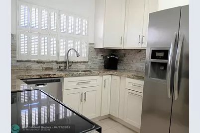 9481  Sunrise Lakes Blvd, Unit #307, Sunrise, FL 33322 - Photo 3