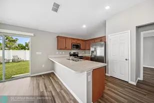 5485 NW Pine Trail Cir, Port Saint Lucie, FL 34983 - Photo 11