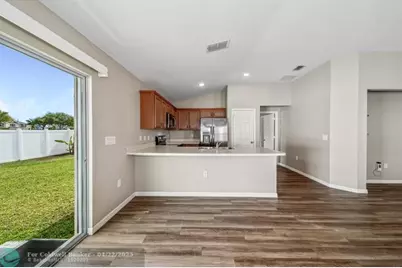 5485 NW Pine Trail Cir, Port Saint Lucie, FL 34983 - Photo 13