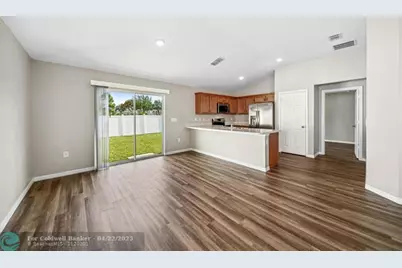 5485 NW Pine Trail Cir, Port Saint Lucie, FL 34983 - Photo 9