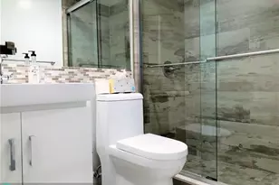 10185 Collins Ave, Bal Harbour, FL 33154 - Photo 17