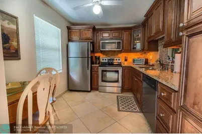 170 SE 5th Ave, Unit #304, Dania Beach, FL 33004 - Photo 25