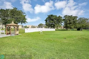 9020 Sunrise Lakes Blvd, Sunrise, FL 33322 - Photo 13