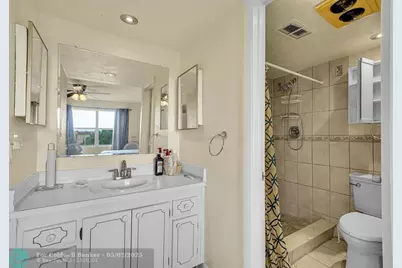 9020  Sunrise Lakes Blvd, Unit #306, Sunrise, FL 33322 - Photo 9