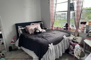 9330 Lagoon Pl, Davie, FL 33324 - Photo 5