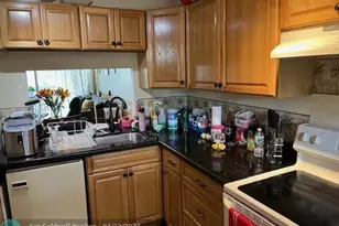 9330 Lagoon Pl, Davie, FL 33324 - Photo 13