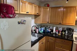 9330 Lagoon Pl, Davie, FL 33324 - Photo 11