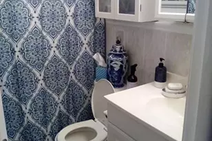 725 SW 11th Ave, Hallandale Beach, FL 33009 - Photo 5