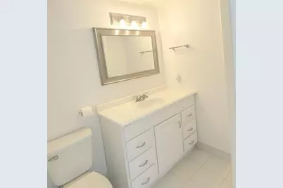 4330  Hillcrest Dr, Unit #705, Hollywood, FL 33021 - Photo 17