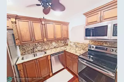 139  Sparrow Dr, Unit #4B, Royal Palm Beach, FL 33411 - Photo 3