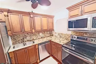 139 Sparrow Dr, Royal Palm Beach, FL 33411 - Photo 3