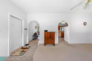 1717 SW 14th St, Fort Lauderdale, FL 33312 - Photo 5