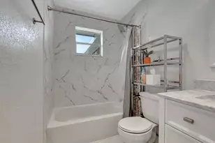 710 SE 3rd Ave, Delray Beach, FL 33483 - Photo 17