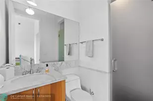 6001 Laguna Path S, Miami Beach, FL 33141 - Photo 61