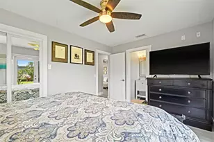 81 NW 37th St, Oakland Park, FL 33309 - Photo 17