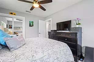 81 NW 37th St, Oakland Park, FL 33309 - Photo 21