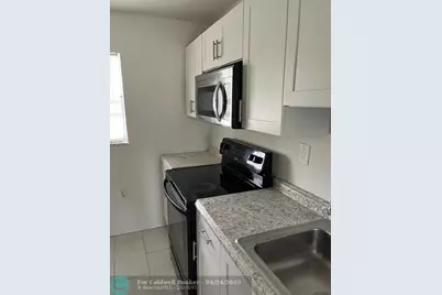1401  NW 45th St, Unit #4, Deerfield Beach, FL 33064 - Photo 19