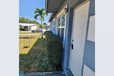 1041 NW 23rd Ter, Fort Lauderdale, FL 33311 - Photo 9