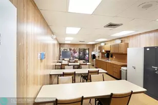 8880 Sunrise Lakes Blvd, Sunrise, FL 33322 - Photo 27