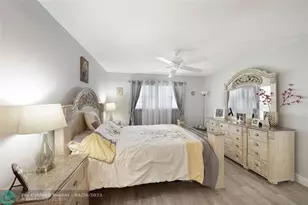 8880 Sunrise Lakes Blvd, Sunrise, FL 33322 - Photo 17