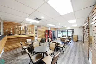 8880 Sunrise Lakes Blvd, Sunrise, FL 33322 - Photo 29