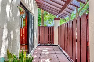 3725 Carambola Cir Unit, Coconut Creek, FL 33066 - Photo 3