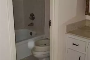 1000 St Charles Pl, Pembroke Pines, FL 33026 - Photo 7