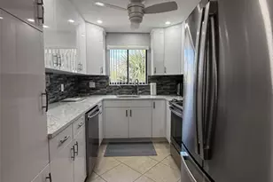 7448 Ashmont Cir, Tamarac, FL 33321 - Photo 7