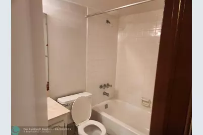 5830 NW 64th Ave, Unit #209, Fort Lauderdale, FL 33319 - Photo 7