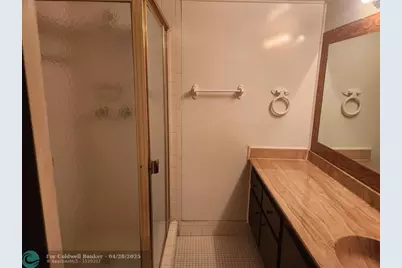 5830 NW 64th Ave, Unit #209, Fort Lauderdale, FL 33319 - Photo 3
