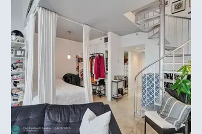 555 NE 15th St, Unit #T4(704), Miami, FL 33132 - Photo 13