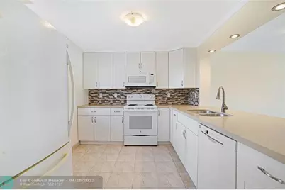 111 SE 3 Ave, Unit #306, Dania Beach, FL 33004 - Photo 11