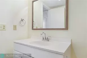 111 SE 3 Ave Unit, Dania Beach, FL 33004 - Photo 25