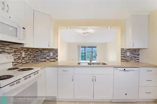 111 SE 3 Ave Unit, Dania Beach, FL 33004 - Photo 15