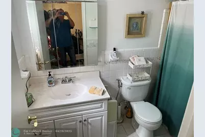 412 S Luna Ct, Unit #2, Hollywood, FL 33021 - Photo 11