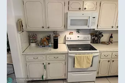 412 S Luna Ct, Unit #2, Hollywood, FL 33021 - Photo 17