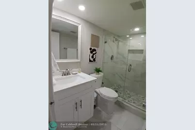 907  Cypress Ter, Unit #104, Pompano Beach, FL 33069 - Photo 17