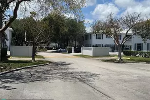 2220 NE 68th St, Fort Lauderdale, FL 33308 - Photo 9