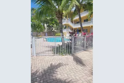 815  Middle River Dr, Unit #108, Fort Lauderdale, FL 33304 - Photo 3