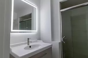 2424 SE 17th St, Fort Lauderdale, FL 33316 - Photo 11