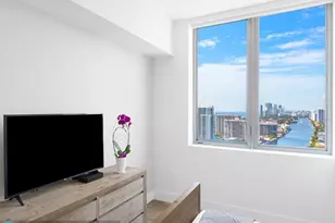 2600 E Hallandale Beach Blvd, Hallandale Beach, FL 33009 - Photo 23