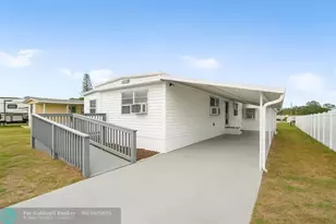 7897 SE Swan Ave, Hobe Sound, FL 33455 - Photo 1