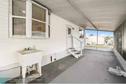 7897 SE Swan Ave, Hobe Sound, FL 33455 - Photo 3