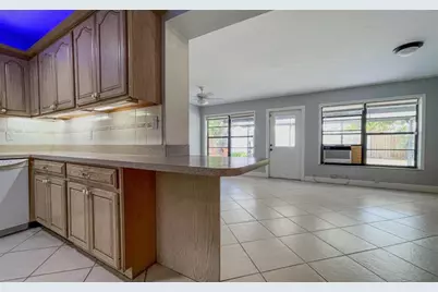 6214  Flagler St, Hollywood, FL 33023 - Photo 27